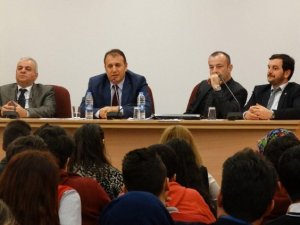 Trabzon'da iş adamları öğrencilerle buluştu