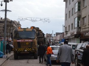 Sur’da tanklar birliklerine çekildi