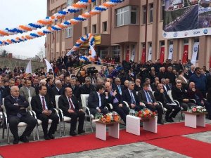 Arsin'de 5x5lik dev açılış