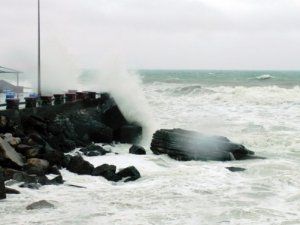 Düzce'yi dalgalar vurdu - Düzce haber