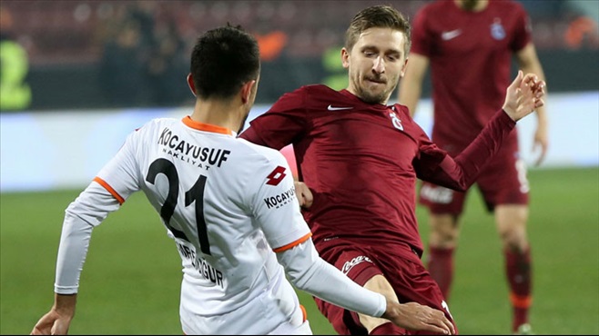 Trabzonspor'da iki isim sınıra dayandı