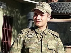 Asteğmen kendi canına kıydı