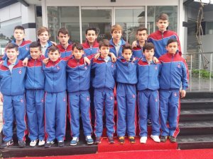 TÜFAD'dan U13 Takımına yemek
