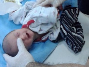 Vicdansızlık ! 3 günlük bebeği...