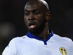 Rakibini ısıran futbolcuya bakın ne ceza verildi?