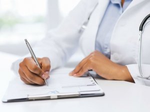 Terör propagandası yapan doktor görevden uzaklaştırıldı