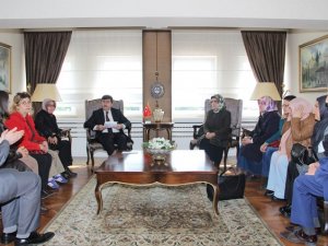 Vali Öz Otizmli çocukların ailelerini kabul etti