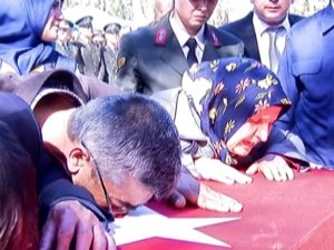 Şehit annesinin sözleri yürek burktu