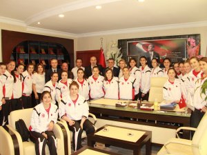 Hentbol milli takımı başkanı ziyaret etti