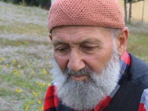 Ağabey'inin acısına kalbi dayanmadı