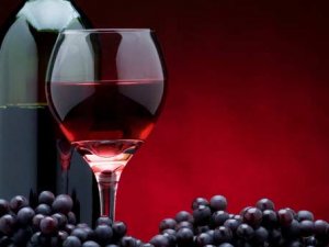 Trabzon'da öğretmen öğrencilerine şarap tattırmak isteyince...