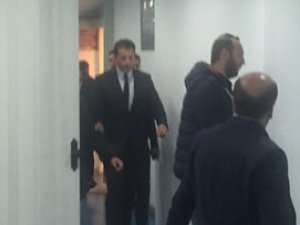 Avni Aker'de polis hakem odasına girdi!