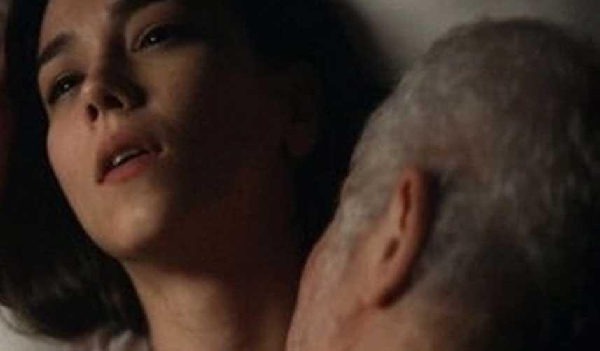 Türkü Turan'ın sevişme sahnesi Google da olay oldu!