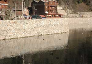 Uzungöl duvarı karara aykırı!