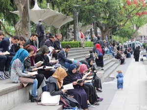 Trabzon'da bu çocuklar ne yapıyor?