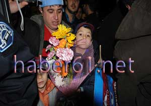 TS'ye görkemli karşılama