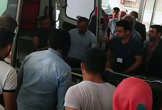 Çaya düşen 3 çocuktan biri hayatını kaybetti