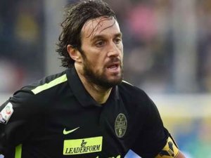 Yıldız futbolcu artık bırakıyor!