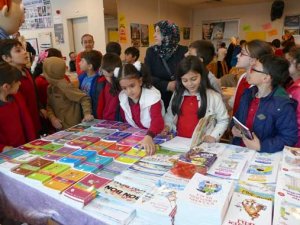 Trabzon kitap fuarına akın ediyor