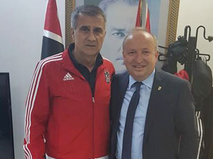 Başkandan Şampiyon hocaya tebrik