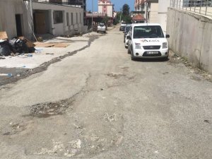 Kaşüstü'nde vatandaşı isyan ettiren yol