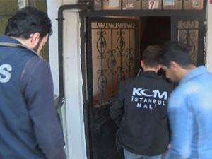 Mali şube ekipleri baskın yaptı