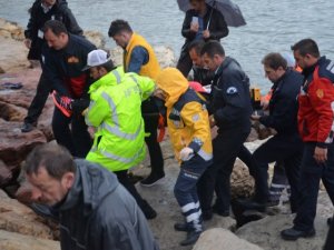 İntihar etmek isteyen kadını polis kurtardı