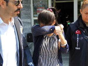 Kış günü çocuğunu bırakan kadın ve annesi yakalandı