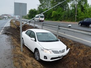 Ordu'da Otomobil direğe çarptı 3 yaralı
