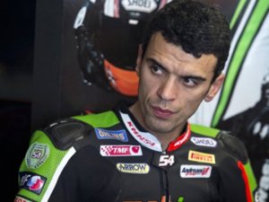 Trabzonlu şampiyon Kenan Sofuoğlu yine zirvede