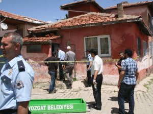 Elleri ayakları bağlı ölü bulundu