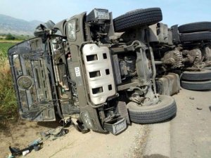 Askeri araç devrildi 2 asker yaralı