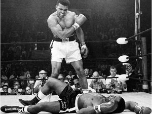 Muhammed Ali hayatını kaybetti!