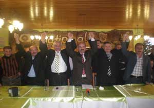 AKP Kaşüstü adaylarını tanıttı