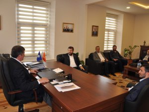 Yeşilay'dan Başkan Revi'ye ziyaret