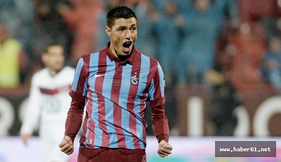 Cardozo Çin'i sildi