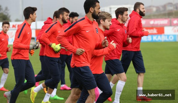 Trabzonspor'da 34 futbolcu yolcu