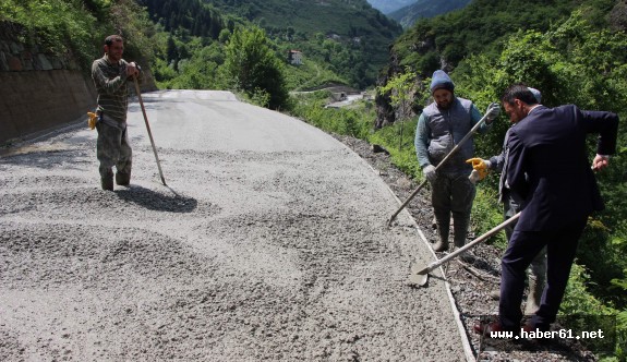 Maçka'da yol çalışmaları tam gaz