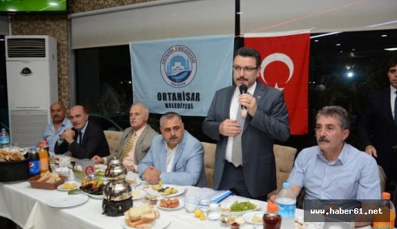 Başkan genç Muhtarlarla iftarda buluştu