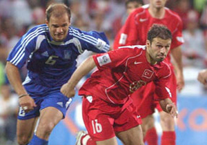 Gökdeniz derbiyi izliyor