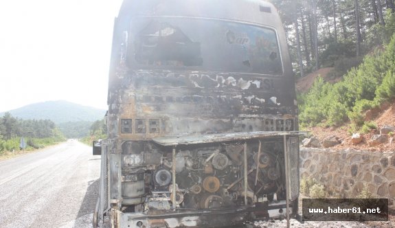 Mezuniyet törenine giderken şok yaşadılar