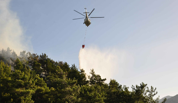 Orman yangınları sürüyor