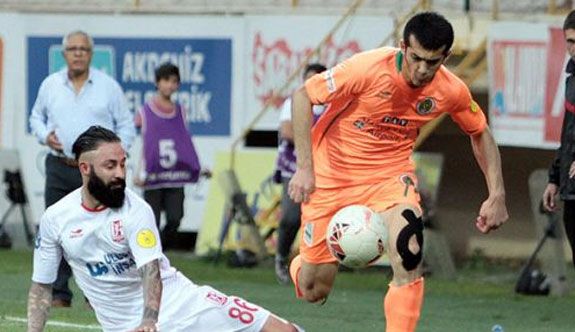 Trabzonspor'la anılıyordu Göztepe'ye gitti!