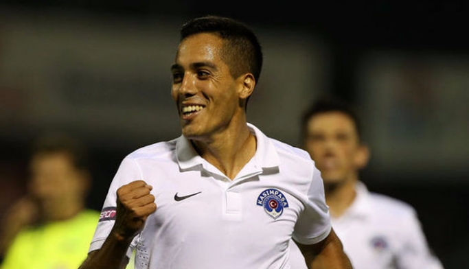 Rize Scarione'yi bitiriyor!