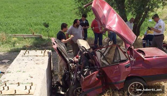 Beton duvara çarptı 4 ölü