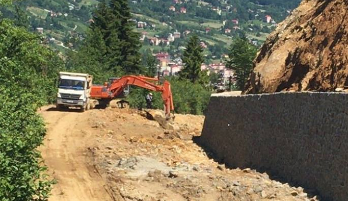 Trabzon'daki o yolda çalışmalar tam gaz
