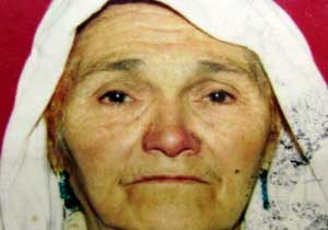 Yaşlı kadın ısınırken yandı