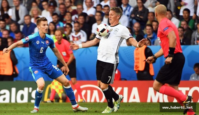 Almanya Slovakya'yı rahat geçti