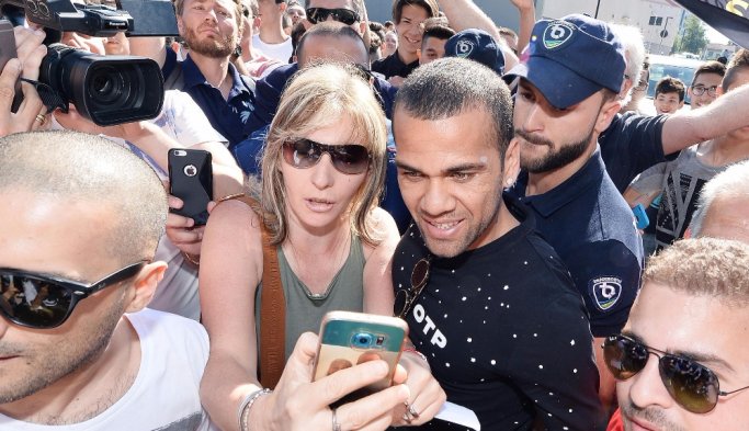 Yıldız isim imzayı atıyor