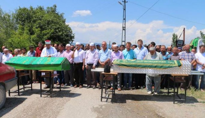 Boğularak ölen baba oğula son görev